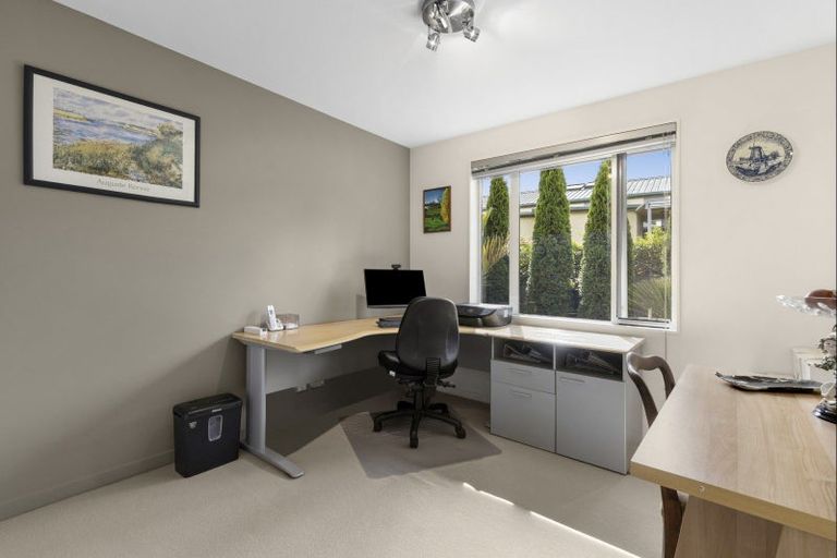 Photo of property in 6 Commodore Place, Britannia Heights, Nelson, 7010
