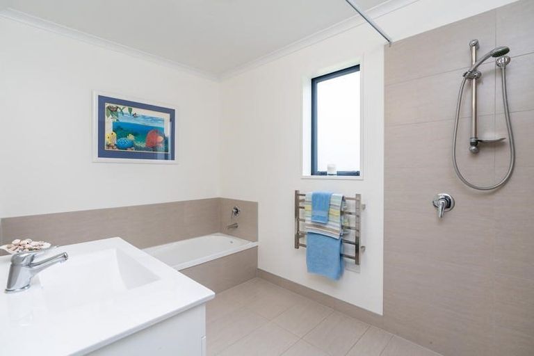 Photo of property in 25 Johnson Point Road, Waipu, 0582