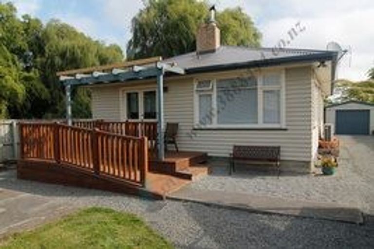 Photo of property in 98 Winters Road, Redwood, Christchurch, 8051