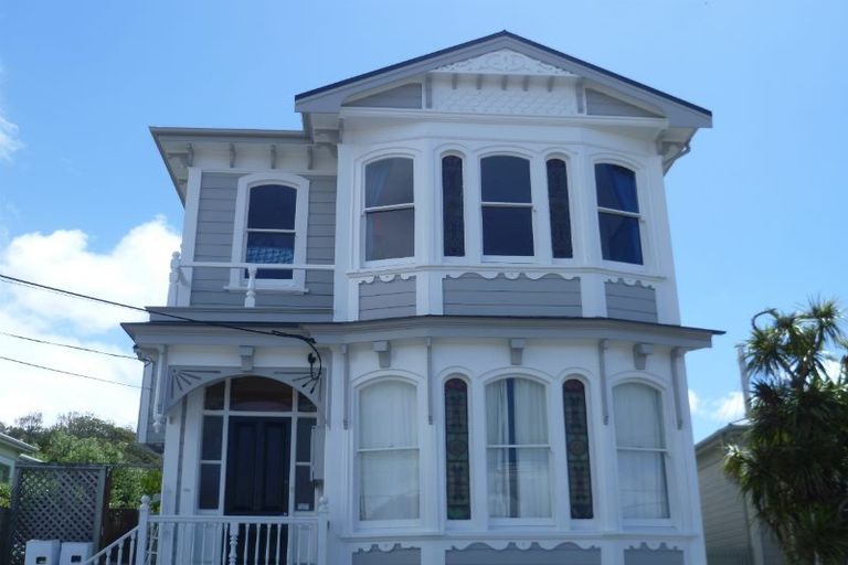 Photo of property in 15 Kenwyn Terrace, Newtown, Wellington, 6021