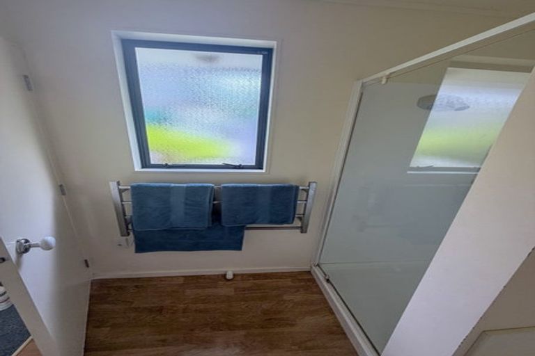 Photo of property in 33 Shearwater Street, One Tree Point, 0118