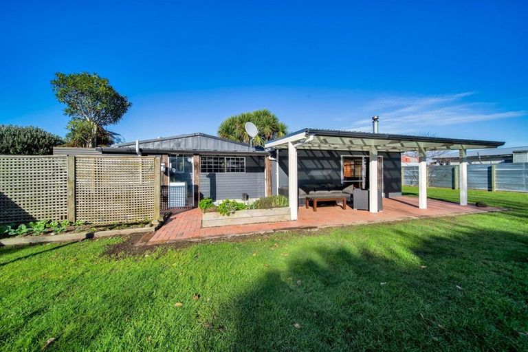 Photo of property in 59 Patu-kukupa Street, Manaia, 4612