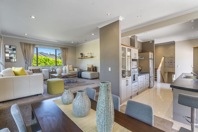 Photo of property in 117a Glendhu Road, Bayview, Auckland, 0629