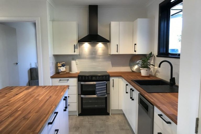 Photo of property in 3a Princes Street, Waikari, 7420