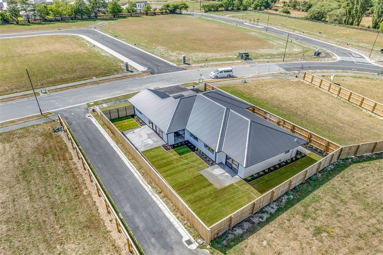 Photo of property in 51 River Stone Drive, Halswell, Christchurch, 8025