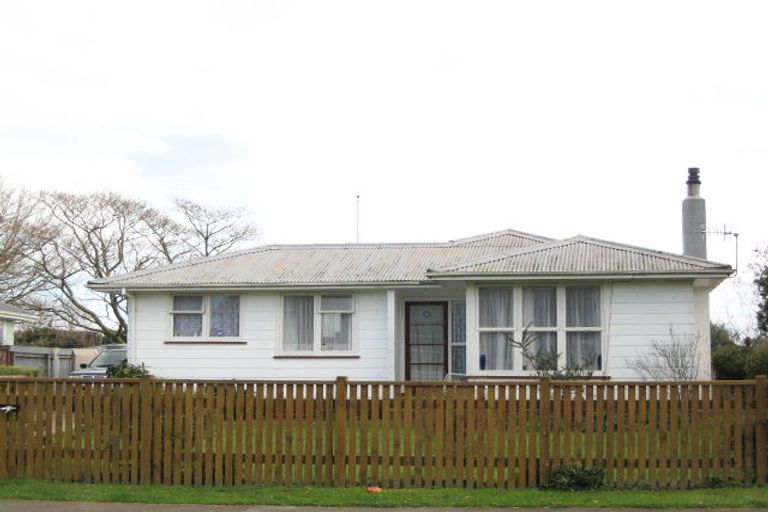Photo of property in 74 Lipscombe Crescent, Havelock North, 4130