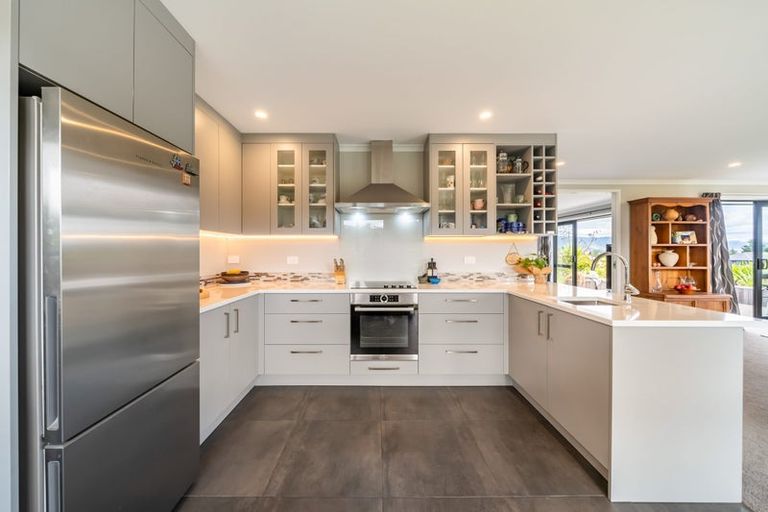 Photo of property in 159 Fairview Drive, Birchville, Upper Hutt, 5372