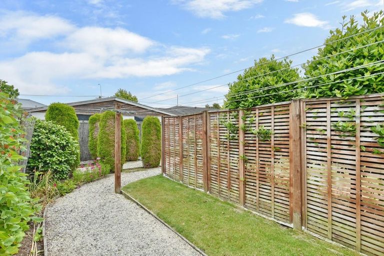 Photo of property in 4 Mcfaddens Road, St Albans, Christchurch, 8052