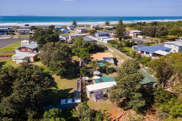 Photo of property in 292d Seaforth Road, Waihi Beach, 3611