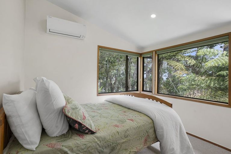 Photo of property in 35 Jacaranda Avenue, Beach Haven, Auckland, 0626