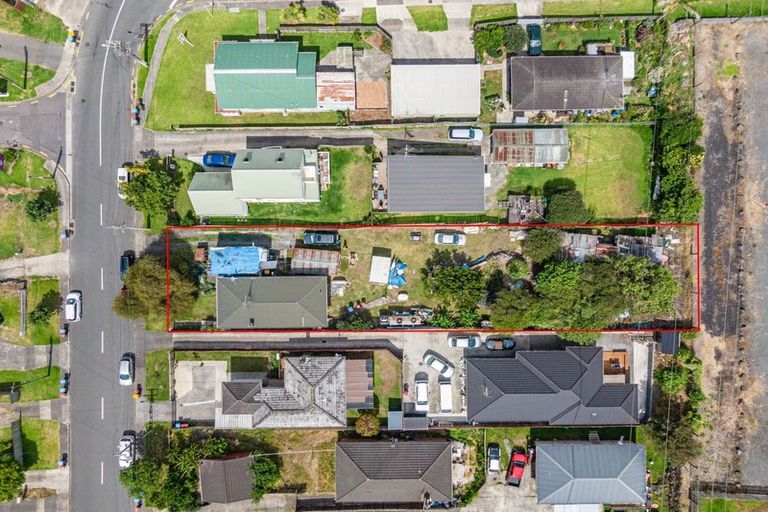 Photo of property in 35 Leonard Road, Mount Wellington, Auckland, 1060