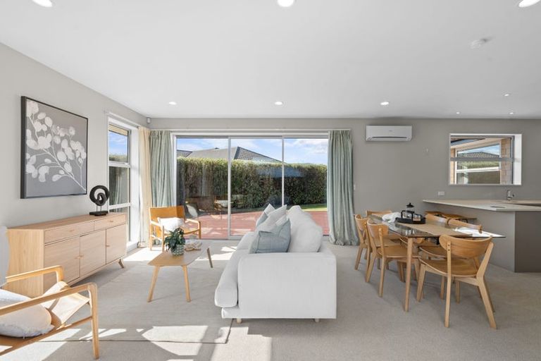 Photo of property in 16 Graycliffe Street, Halswell, Christchurch, 8025