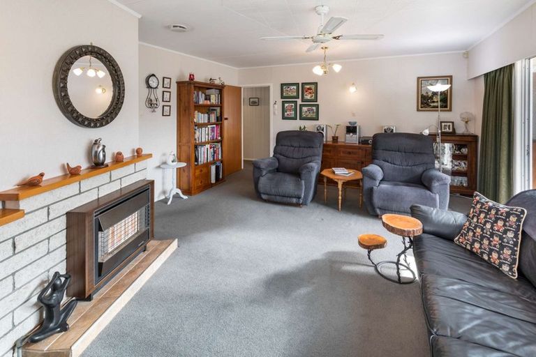 Photo of property in 13 Exeter Crescent, Springvale, Whanganui, 4501