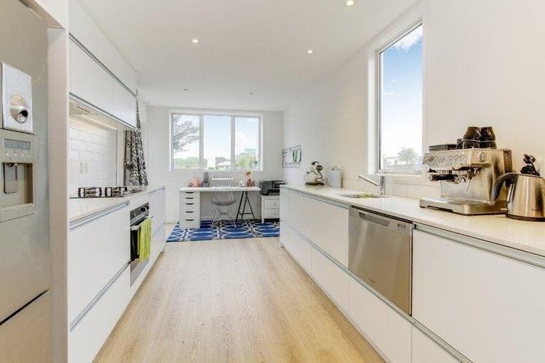 Photo of property in 22 Tanners Road, Mangere Bridge, Auckland, 2022