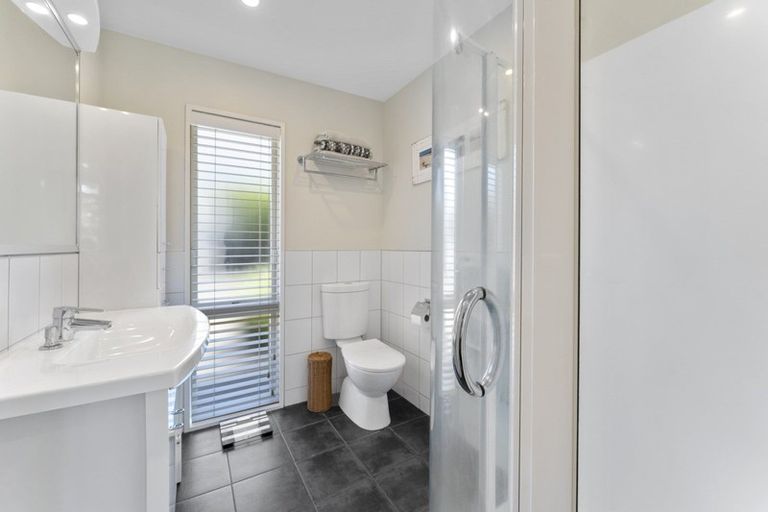 Photo of property in 37 Callender Terrace, Paraparaumu Beach, Paraparaumu, 5032