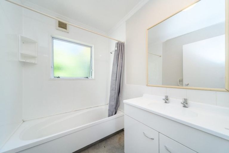 Photo of property in 56a Newton Place, Westbrook, Palmerston North, 4412