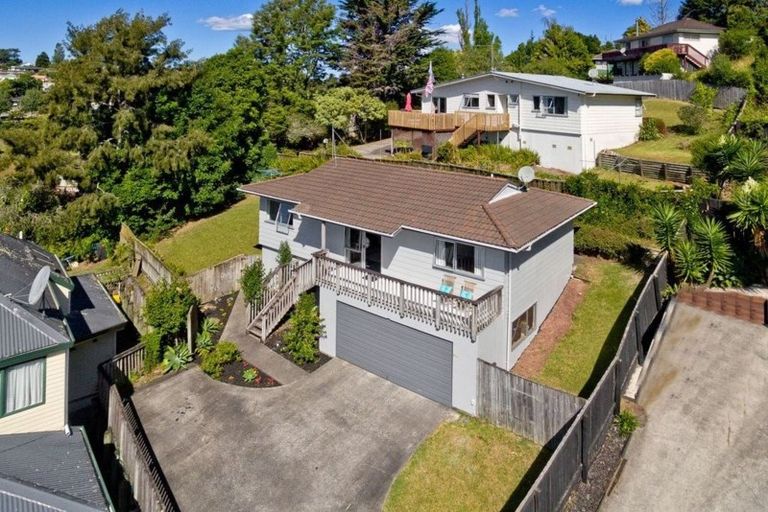 Photo of property in 85a Spinella Drive, Bayview, Auckland, 0629