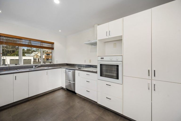 Photo of property in 2 Pipi Street, Two Mile Bay, Taupo, 3330