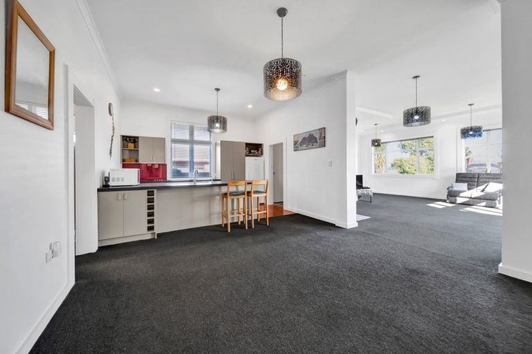 Photo of property in 21 Maire Street, Hawera, 4610