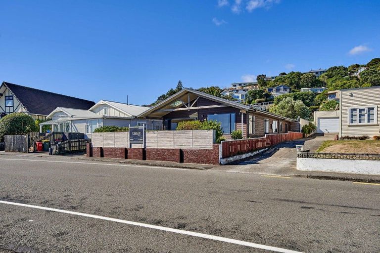 Photo of property in 43 Moana Road, Plimmerton, Porirua, 5026