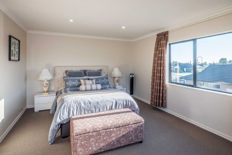 Photo of property in 11 Trusham Court, Paraparaumu, 5032