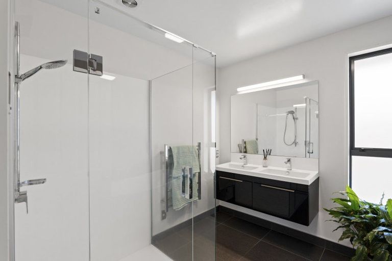 Photo of property in 12 Parkham Drive, Burnside, Christchurch, 8053