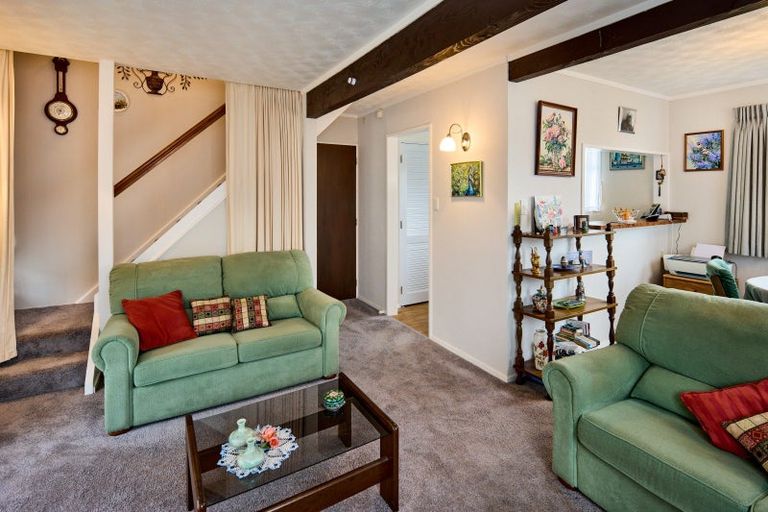 Photo of property in 26 Hartford Crescent, Totara Park, Upper Hutt, 5018