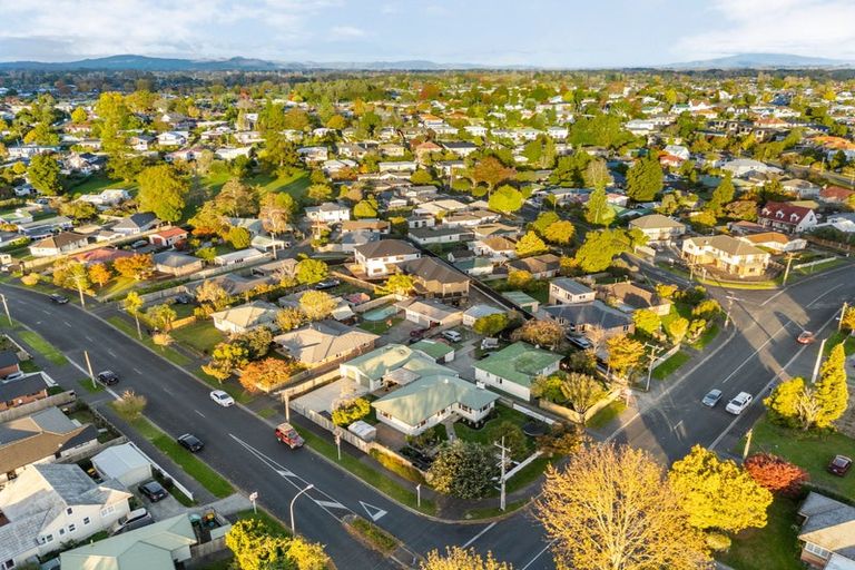 Photo of property in 30 Knighton Road, Hillcrest, Hamilton, 3216