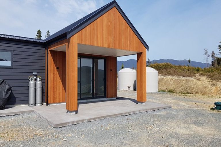 Photo of property in 46 Crest Road, Akatarawa, Upper Hutt, 5372