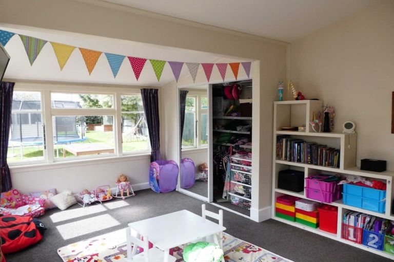 Photo of property in 38 North Parade, Richmond, Christchurch, 8013