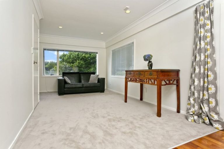 Photo of property in 4 Kiri Place, Mairangi Bay, Auckland, 0630