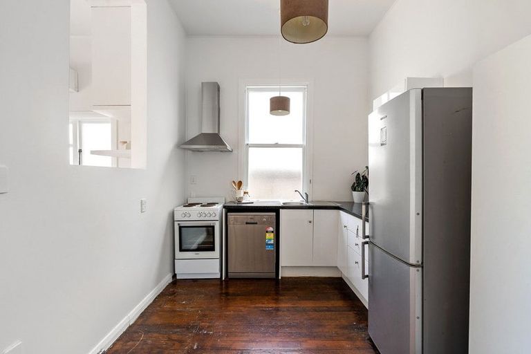 Photo of property in 138 Rongotai Road, Kilbirnie, Wellington, 6022