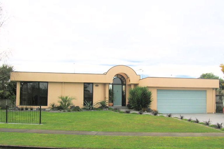 Photo of property in 1 Fernwater Place, Flagstaff, Hamilton, 3210