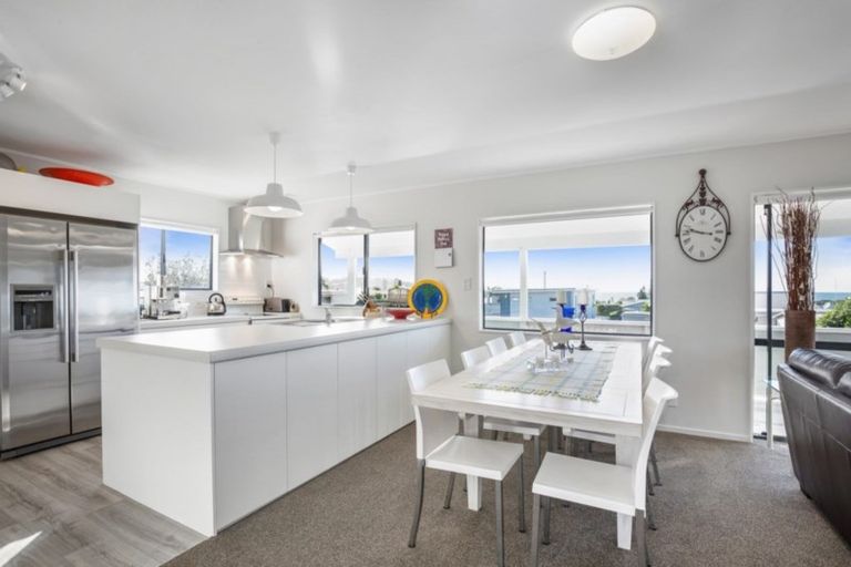 Photo of property in 20 Day Dawn Crescent, Omaha, 0986