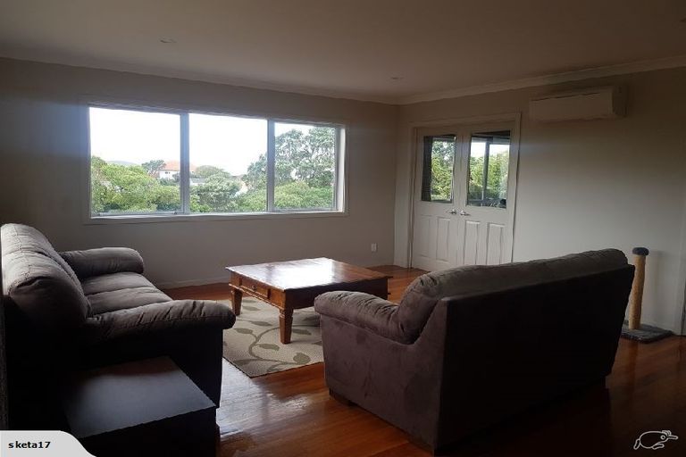 Photo of property in 58 Nicholson Road, Khandallah, Wellington, 6035