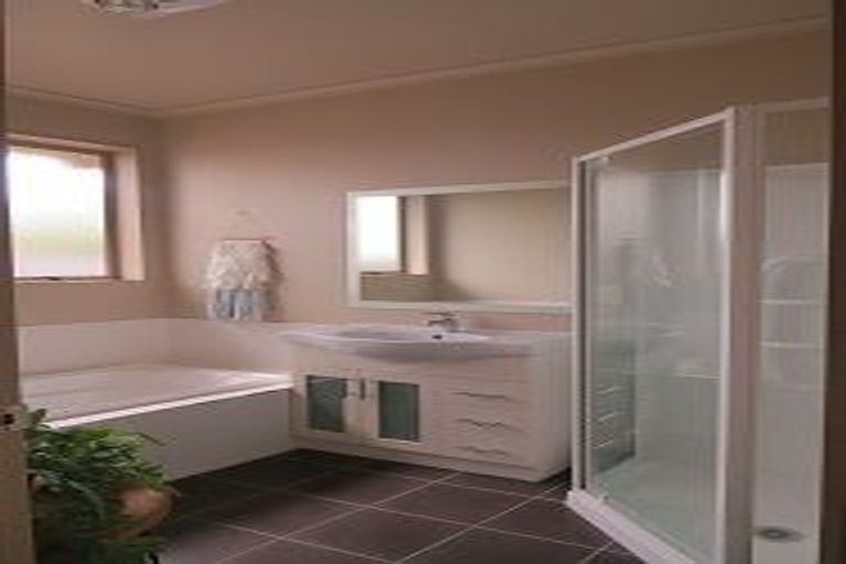 Photo of property in 131a Rototuna Road, Rototuna, Hamilton, 3210