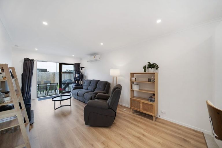 Photo of property in 15b Ventura Street, Mangere, Auckland, 2022