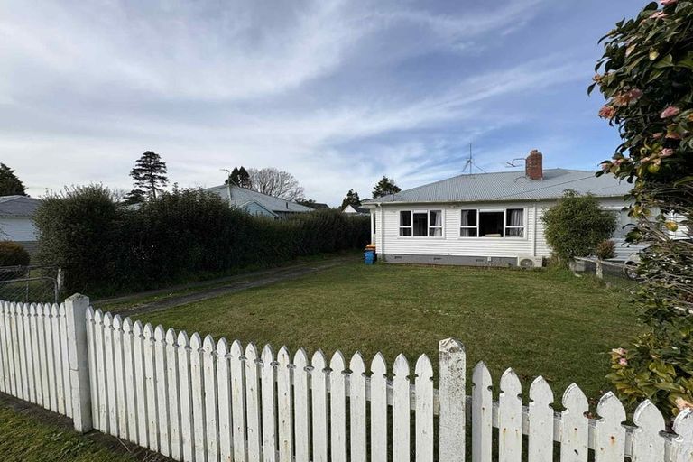 Photo of property in 26 Cornwall Street, Eltham, 4322