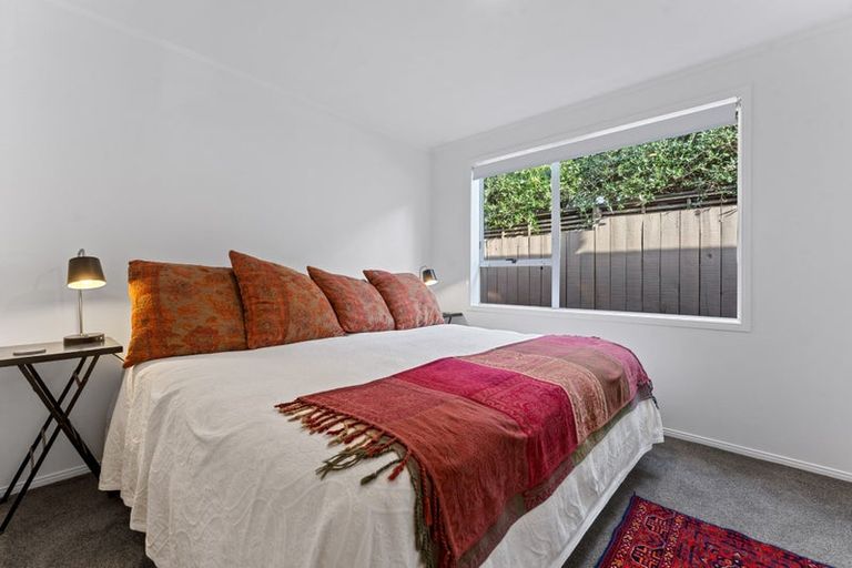 Photo of property in 1/15 Milford Road, Milford, Auckland, 0620