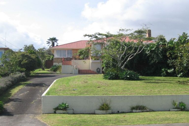 Photo of property in 4 Lewis Road, Pakuranga, Auckland, 2010