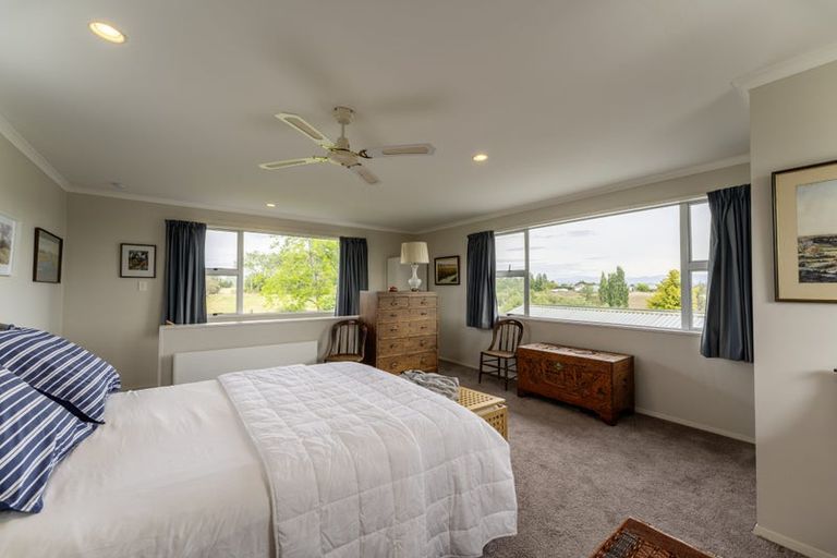 Photo of property in 12 Hillview Place, Pleasant Point, 7903