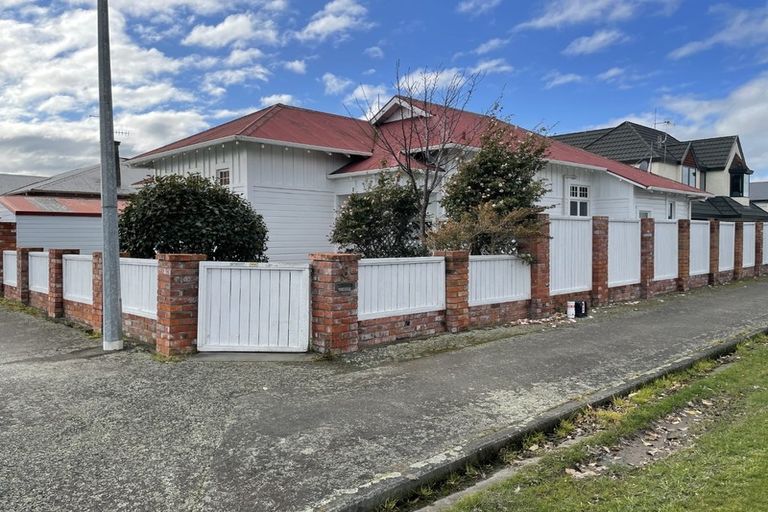 Photo of property in 3 Carow Street, Palmerston North, 4410