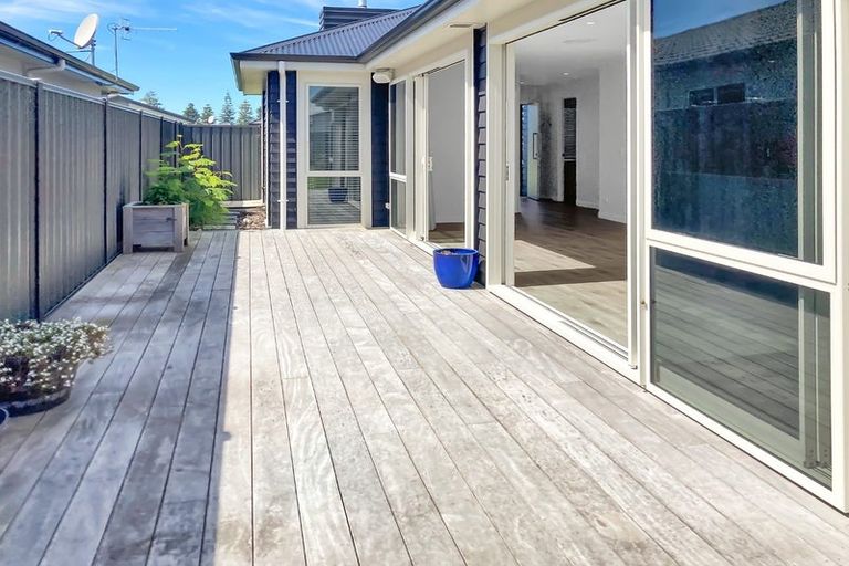 Photo of property in 24 Kaituna Place, Te Awa, Napier, 4110