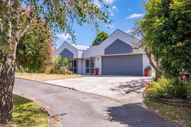 Photo of property in 2 Tainui Street, Raumati Beach, Paraparaumu, 5032