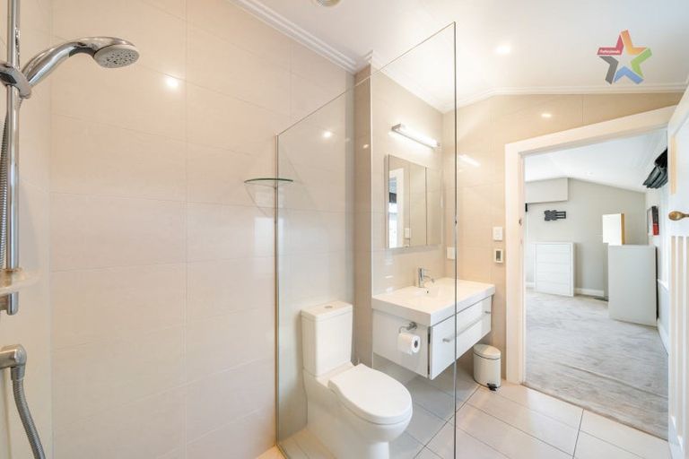 Photo of property in 8g Tawa Street, Eastbourne, Lower Hutt, 5013