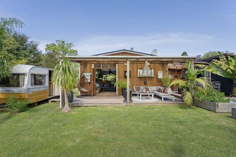 Photo of property in 8 Laycock Road, Tairua, 3508