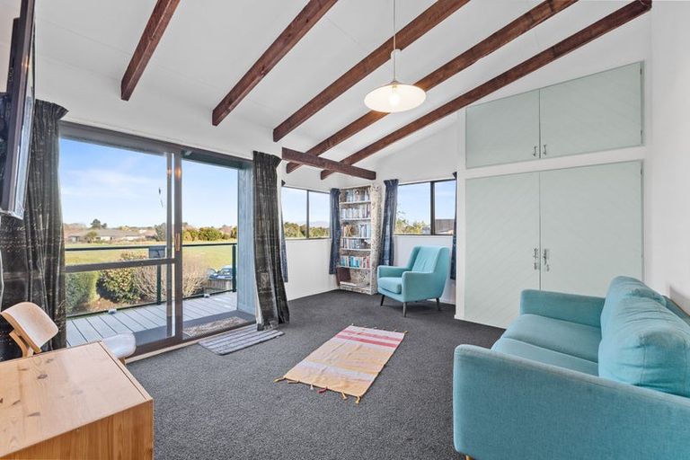 Photo of property in 11a Pinaster Place, Parklands, Christchurch, 8083