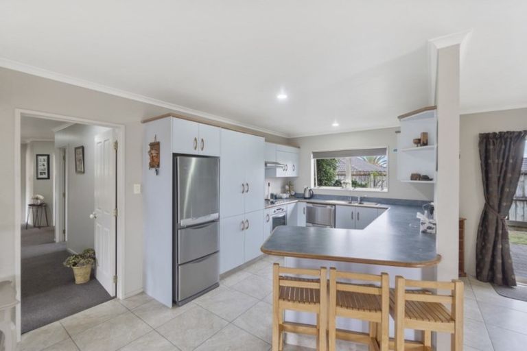 Photo of property in 12 Flora Way, Rototuna, Hamilton, 3210