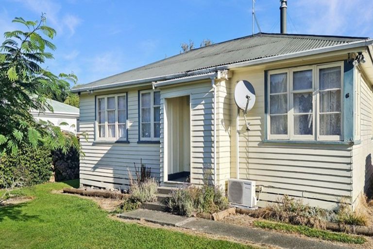 Photo of property in 6 Wilson Road, Hunterville, 4730