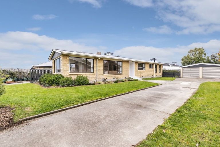 Photo of property in 3 Rosamund Place, Halswell, Christchurch, 8025